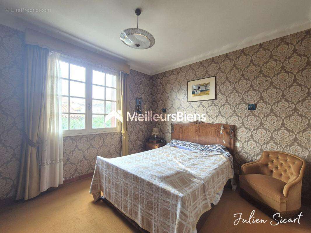 Maison à PEZILLA-LA-RIVIERE