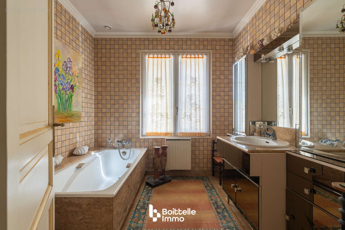 Maison 252 m² à Bourron-Marlotte  - photo 8