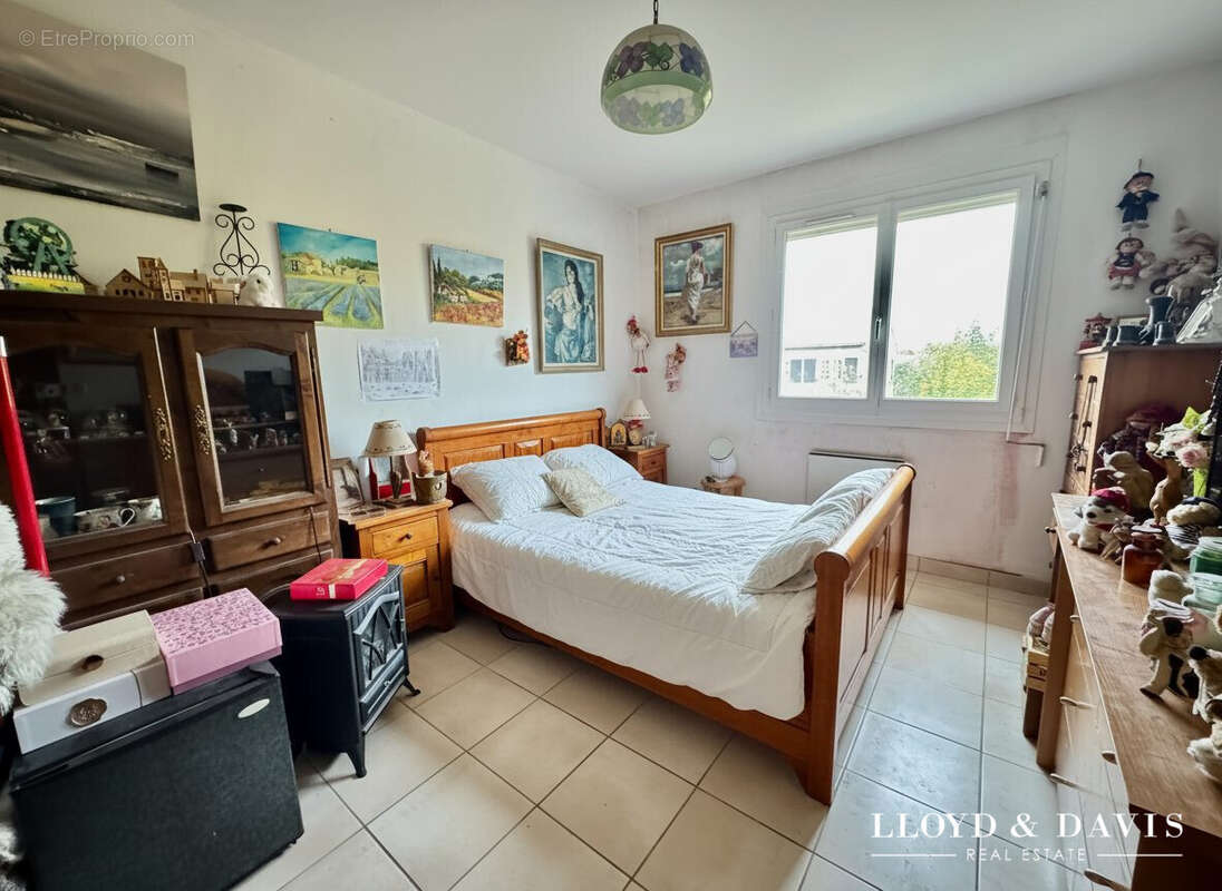 chambre 2 étage - Maison à ROMANS-SUR-ISERE