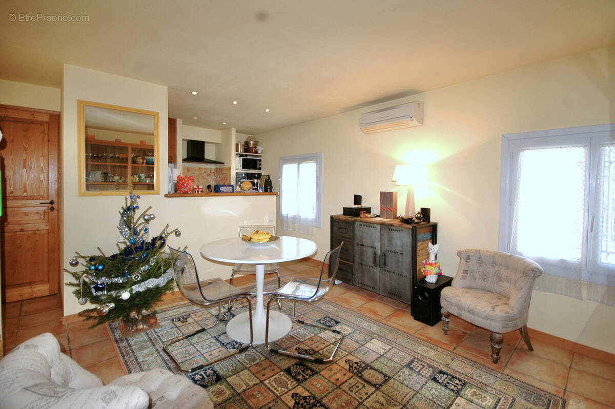 Maison à PLAN-DE-LA-TOUR