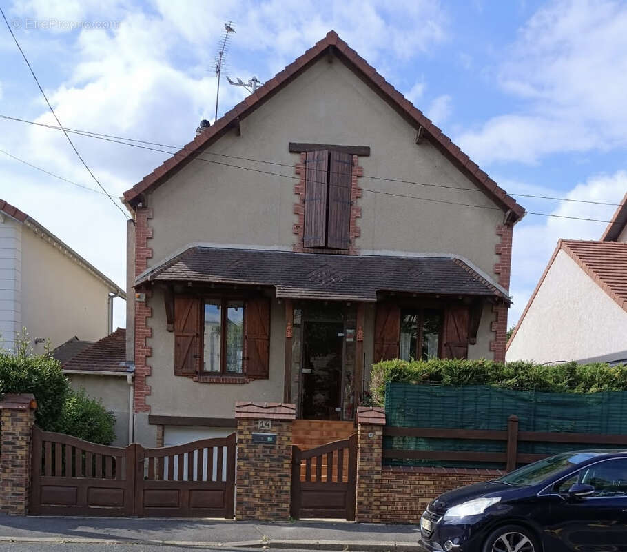 Maison à HOUILLES
