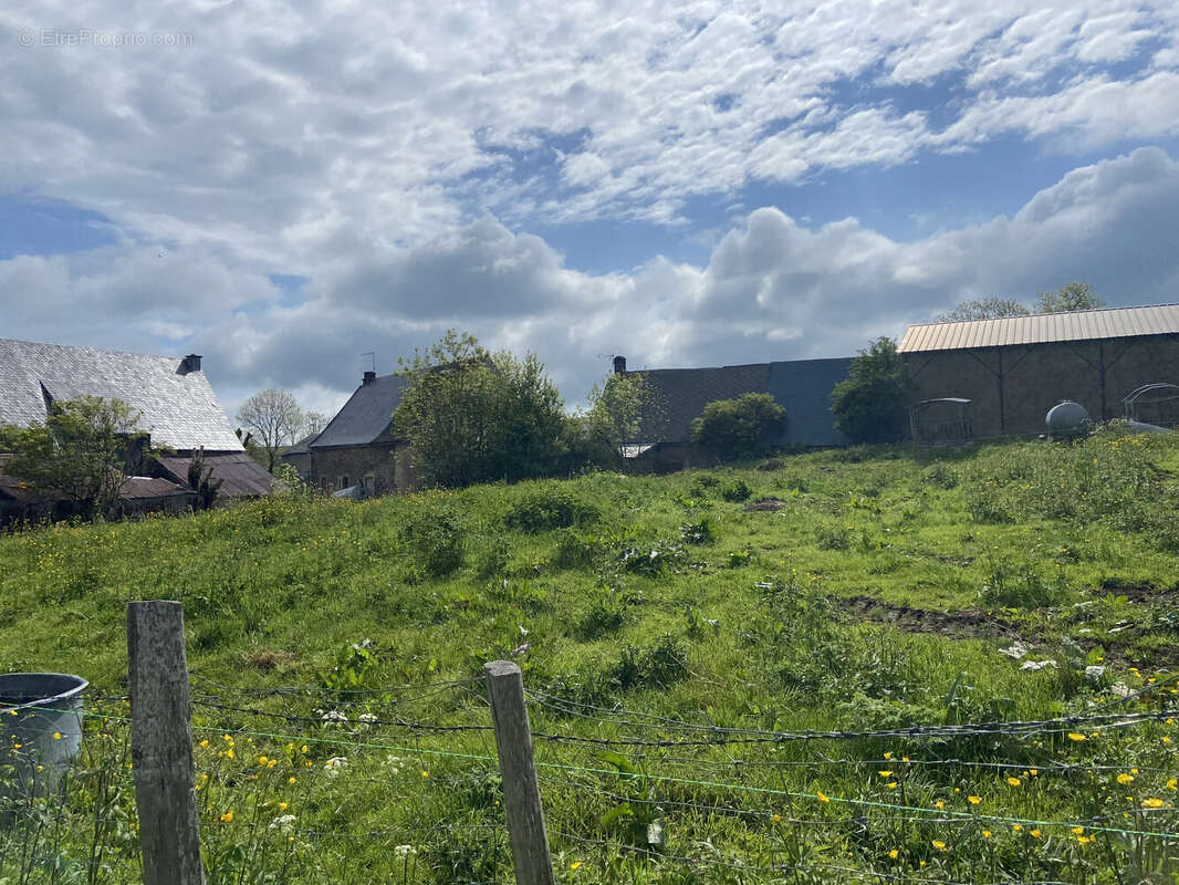 Maison à BESSE-ET-SAINT-ANASTAISE