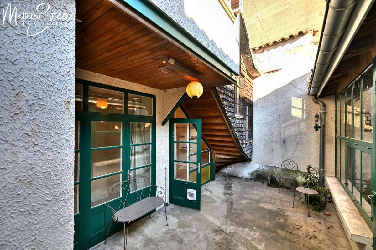 Ancienne maison du menuisier avec son atelier au coeur du village de Millery - photo 28
