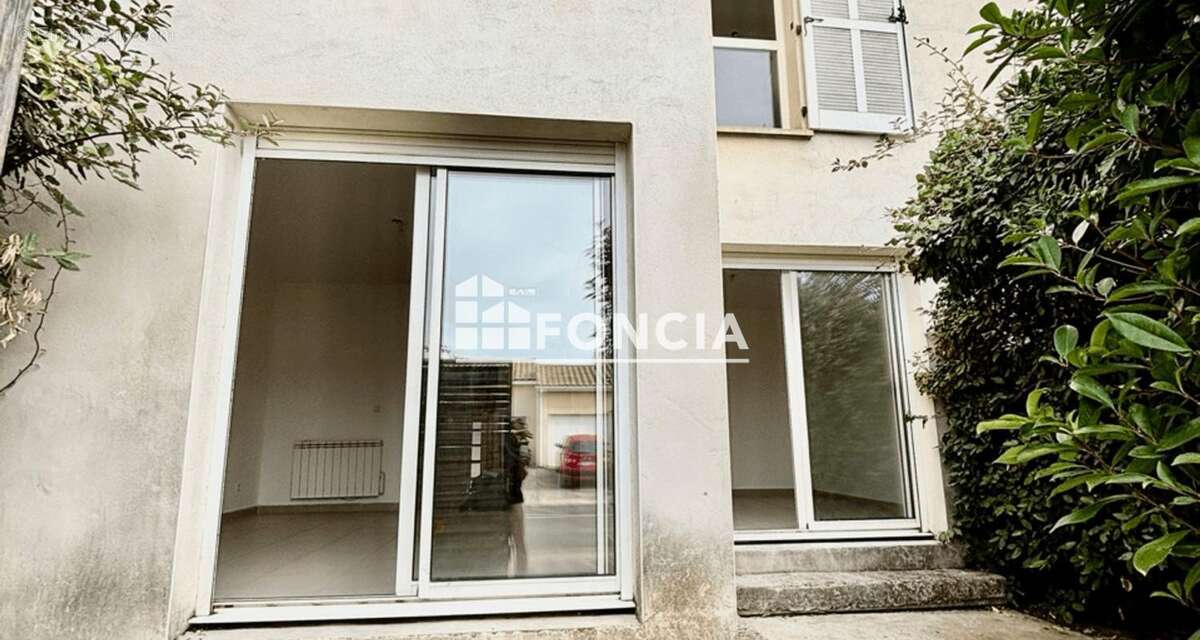 Maison à COURNONSEC