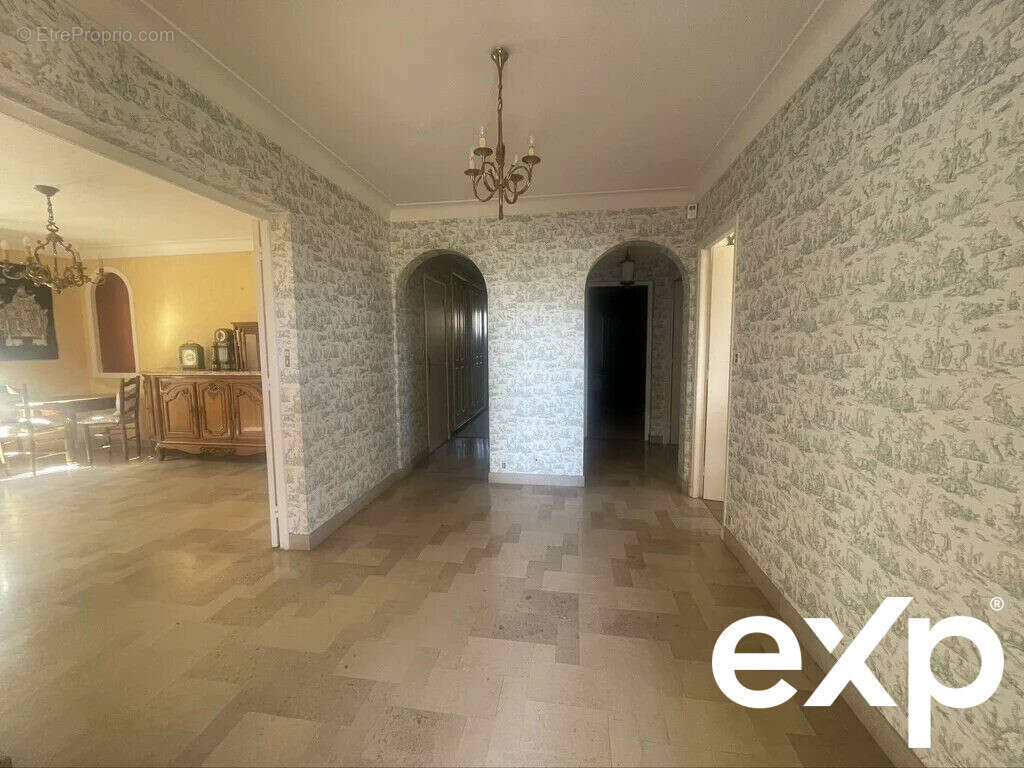 Maison à BAGNOLS-SUR-CEZE