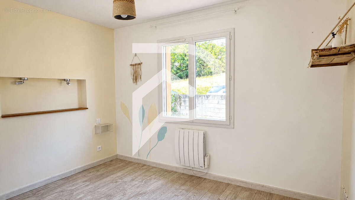 Maison familiale 158m2 avec piscine, sous-sol complet - photo 12