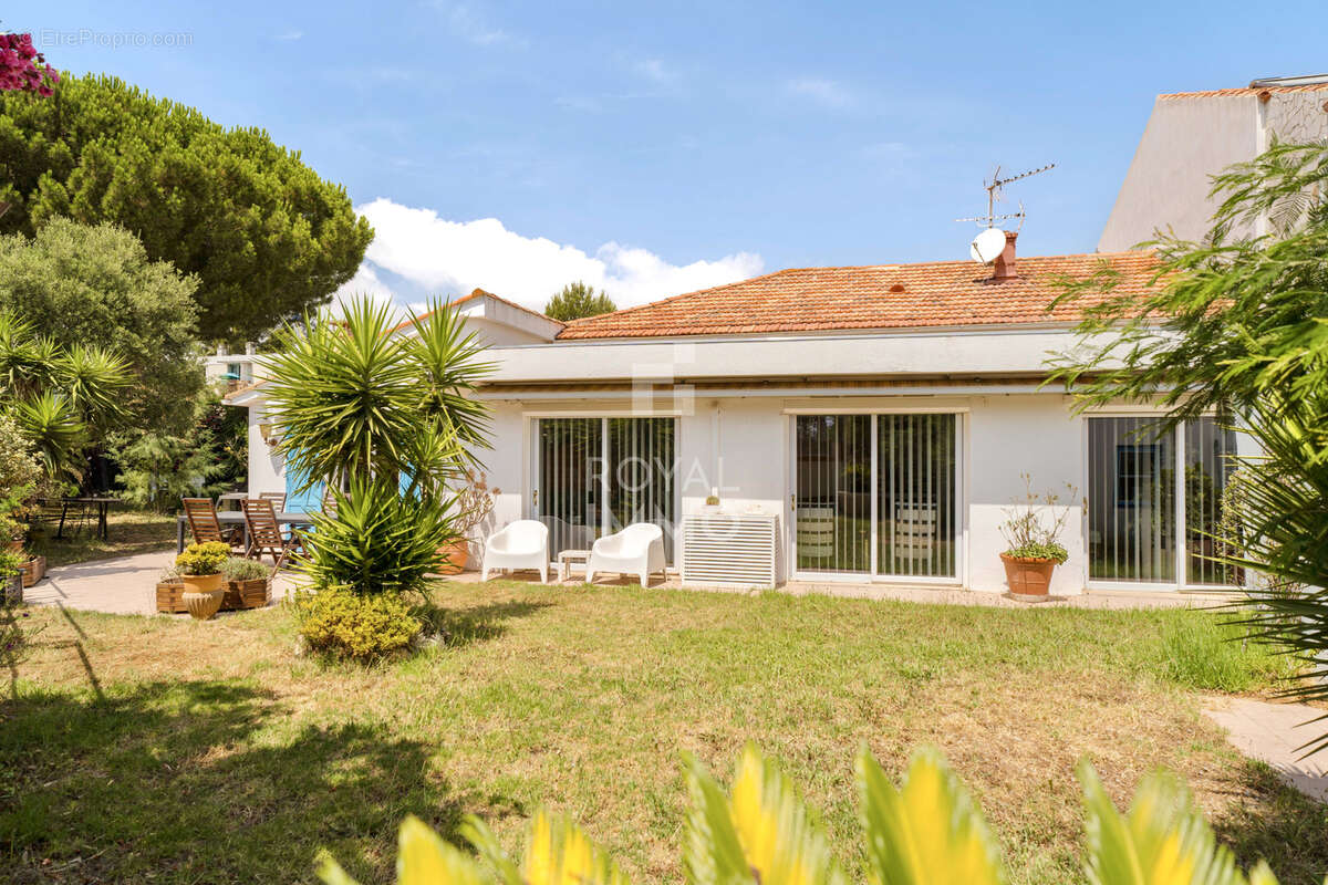 # villa contemporaine de plain-pied   150 m2   4 chambres   plages à pied   pleine propriété - photo 5