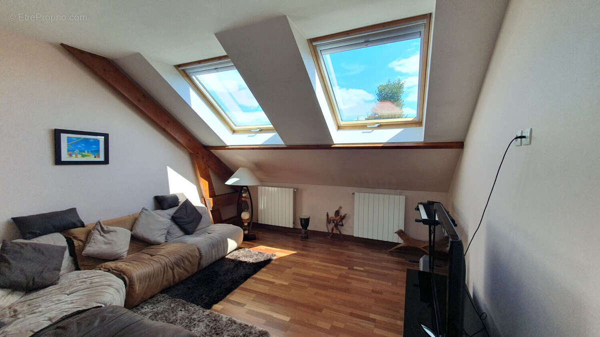 Maison à L&#039;HAY-LES-ROSES