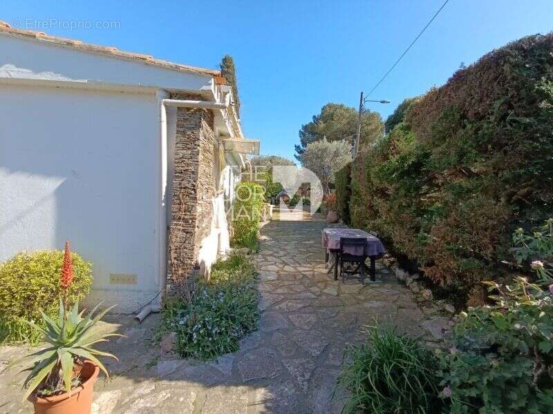 Maison à SIX-FOURS-LES-PLAGES