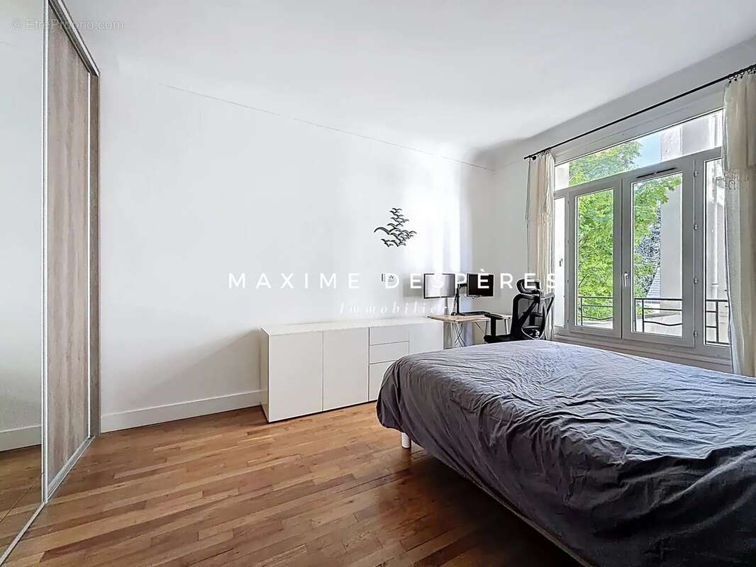 Appartement à NEUILLY-SUR-SEINE