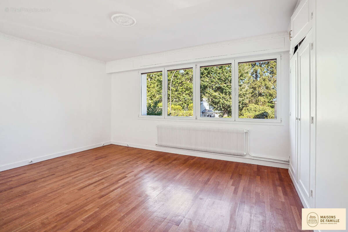 Maison à LA CELLE-SAINT-CLOUD