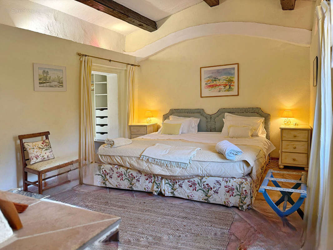 Maison à LORGUES