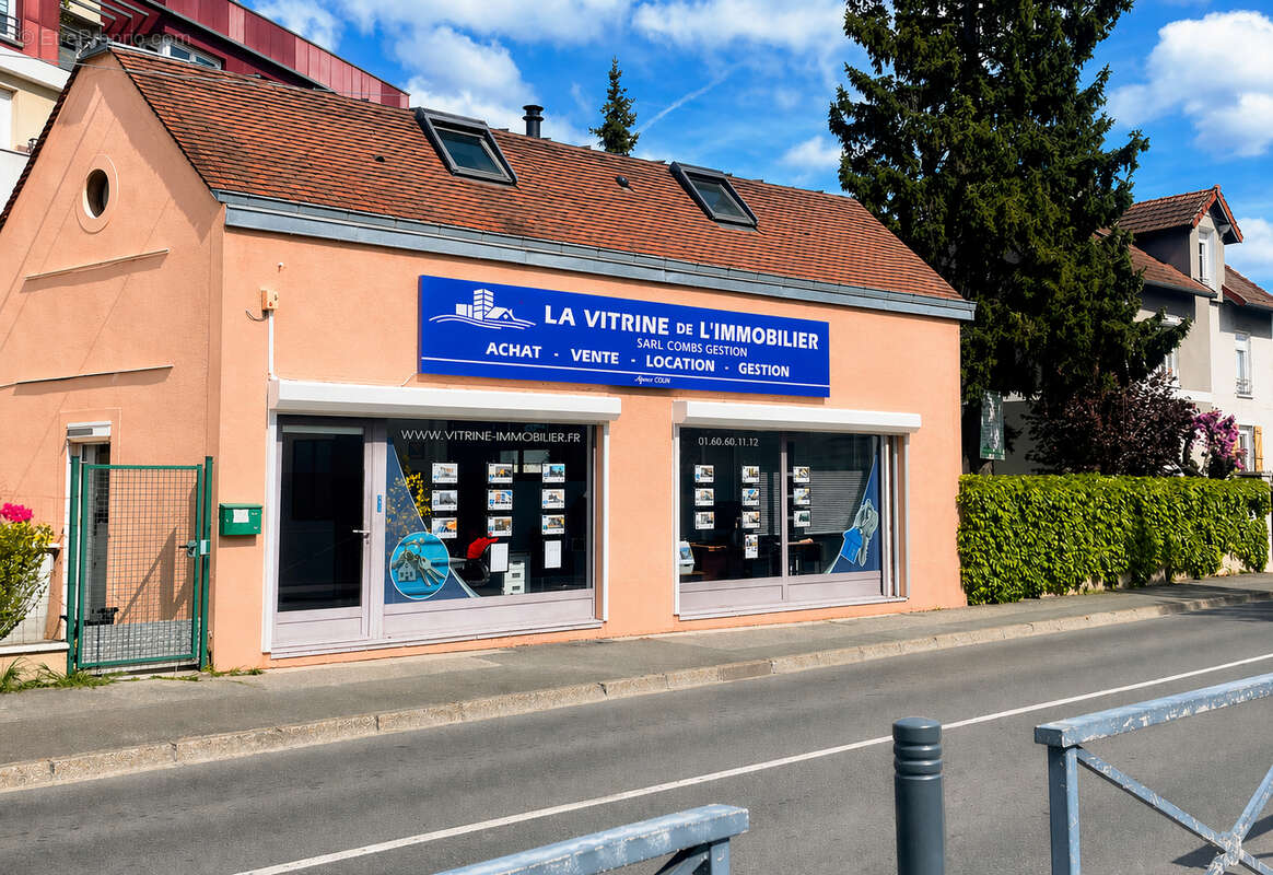 Maison 100 % individuelle sur 299 m² Quartier résidentiel calme - photo 11