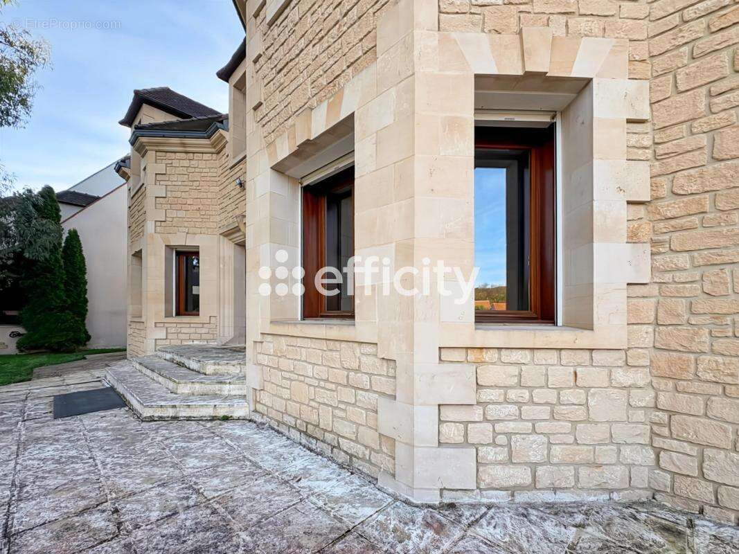 Maison à SAINT-PRIX