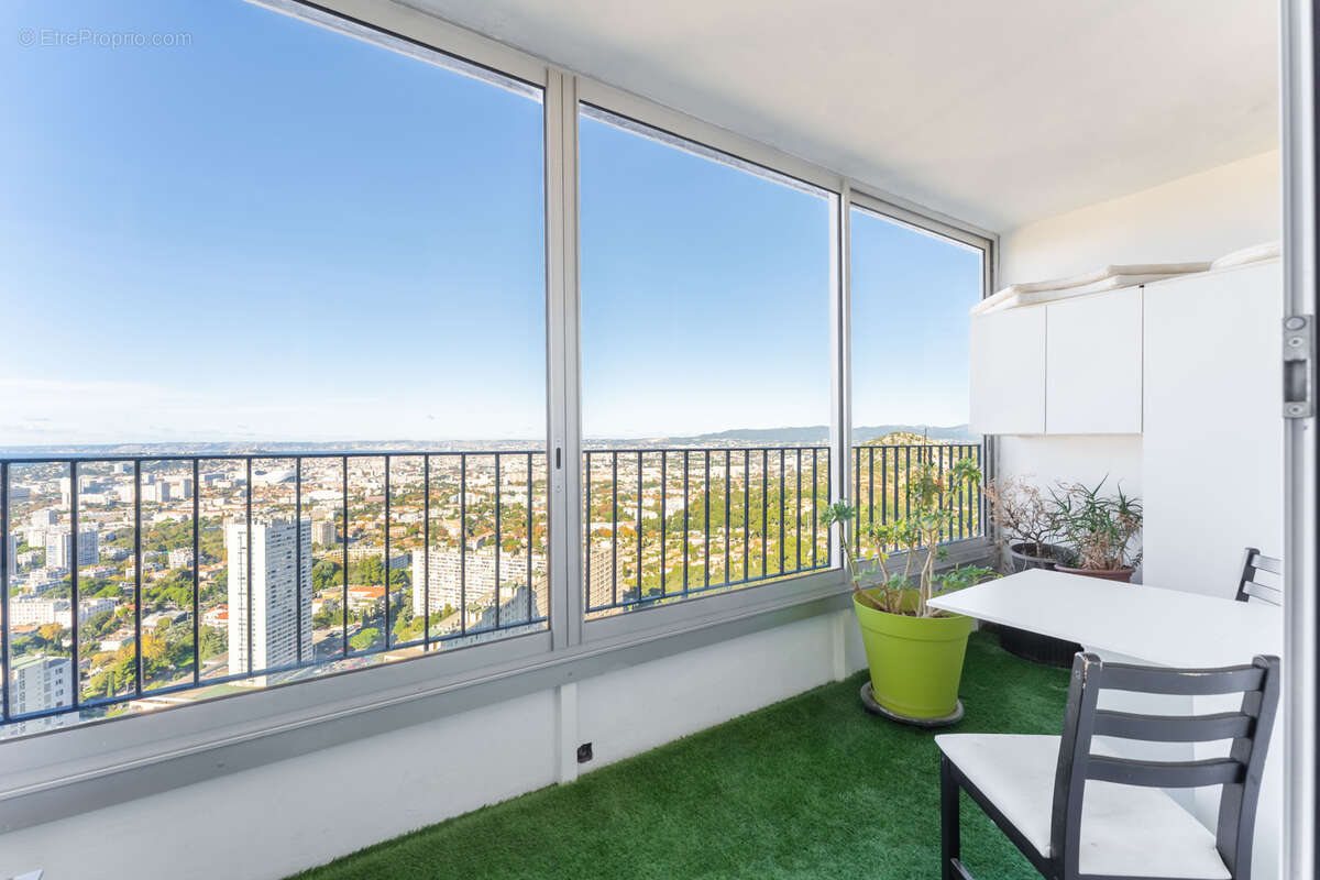 Appartement à MARSEILLE-9E