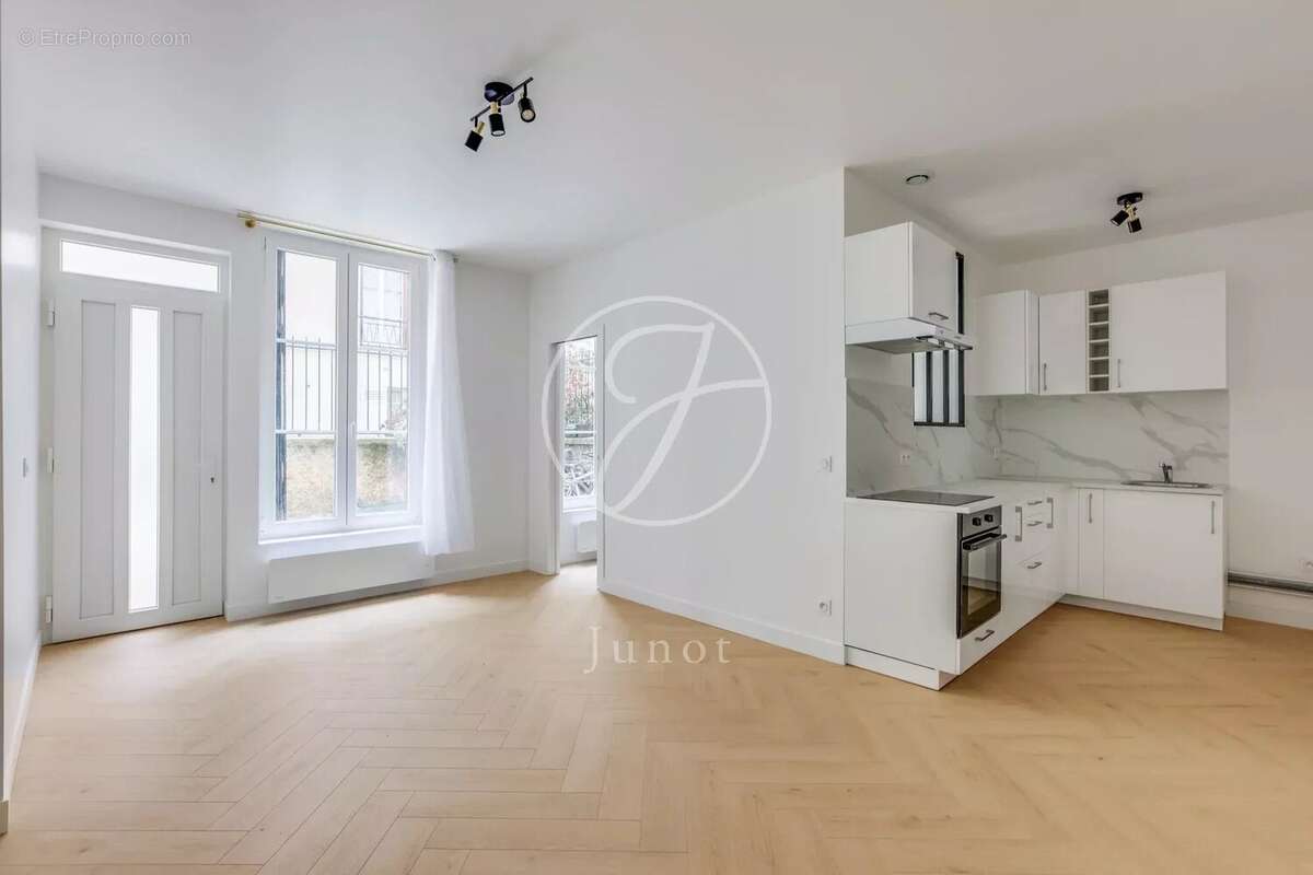 Appartement à PARIS-9E