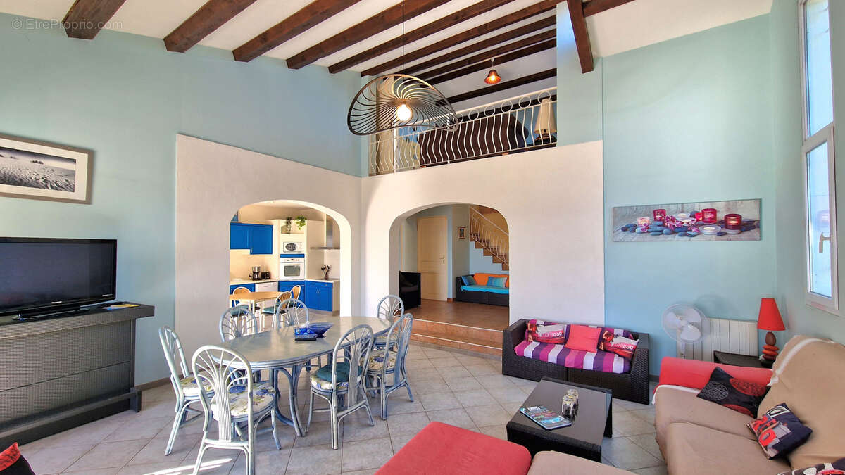 Maison à LES ISSAMBRES