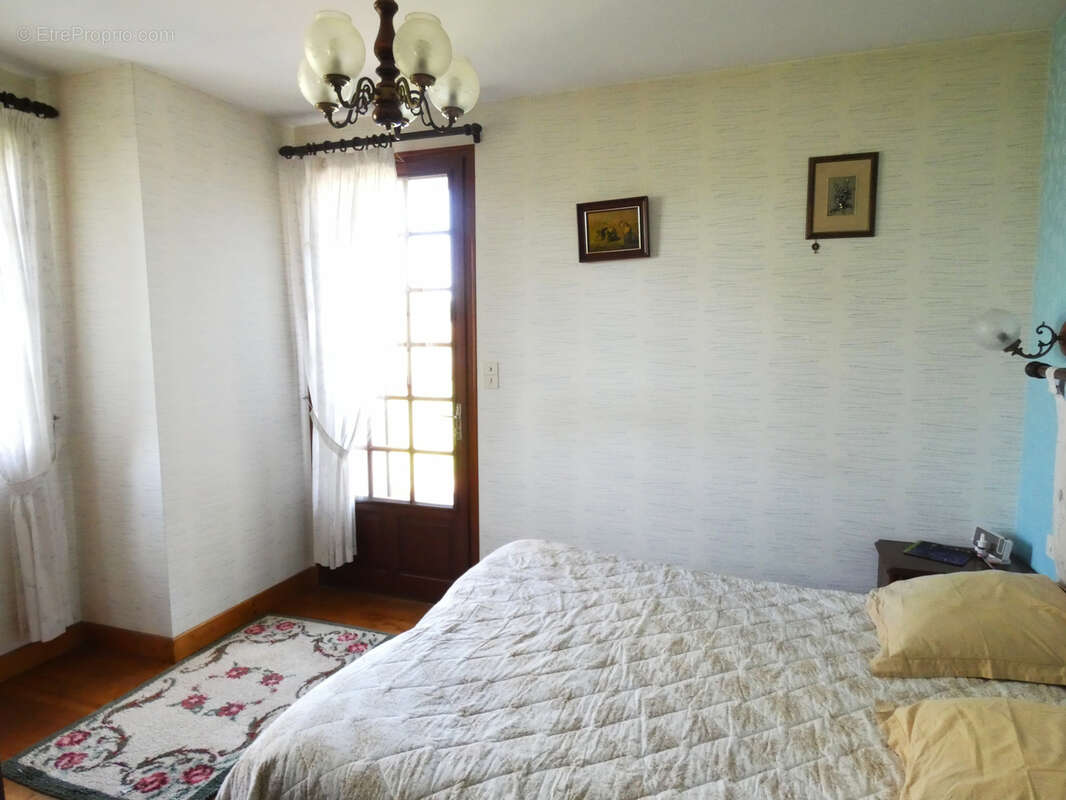 Maison à SAINT-PRIVAT-DES-PRES