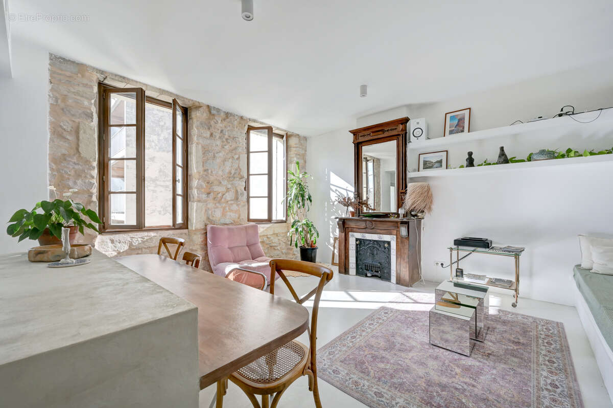 Appartement à MARSEILLE-6E