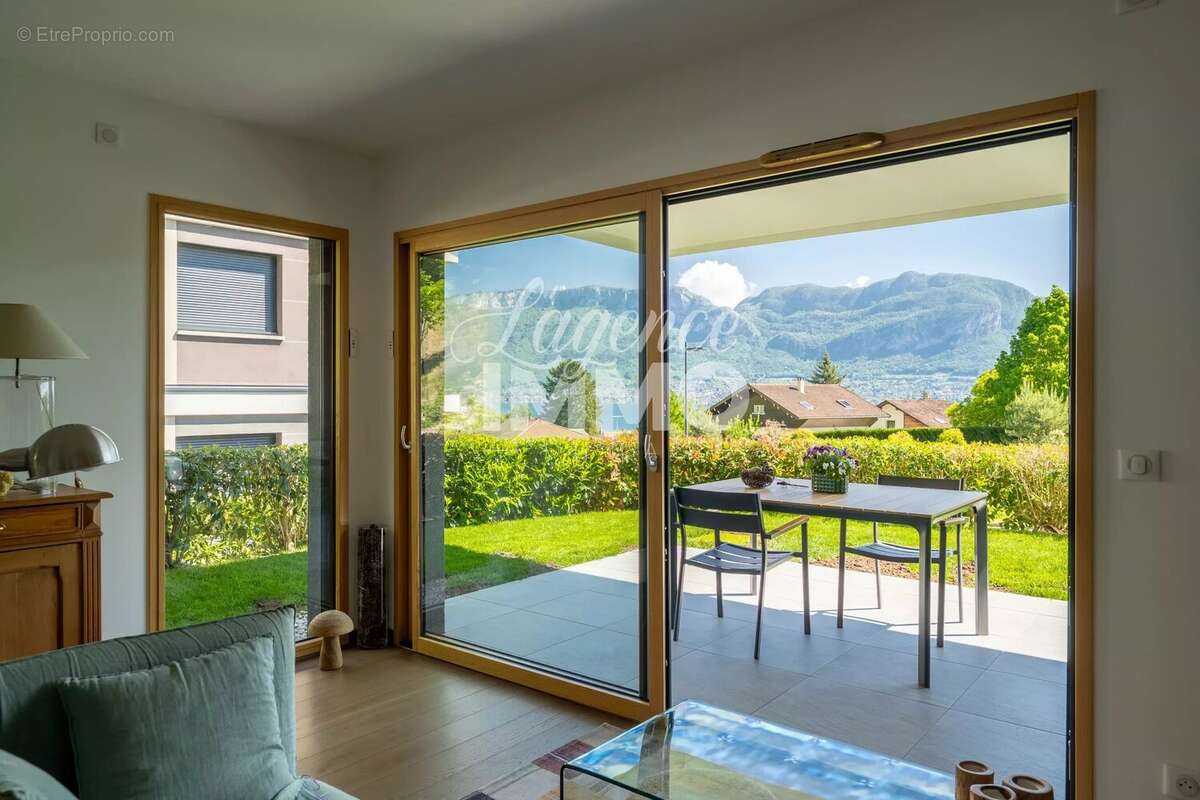 Appartement à SEVRIER