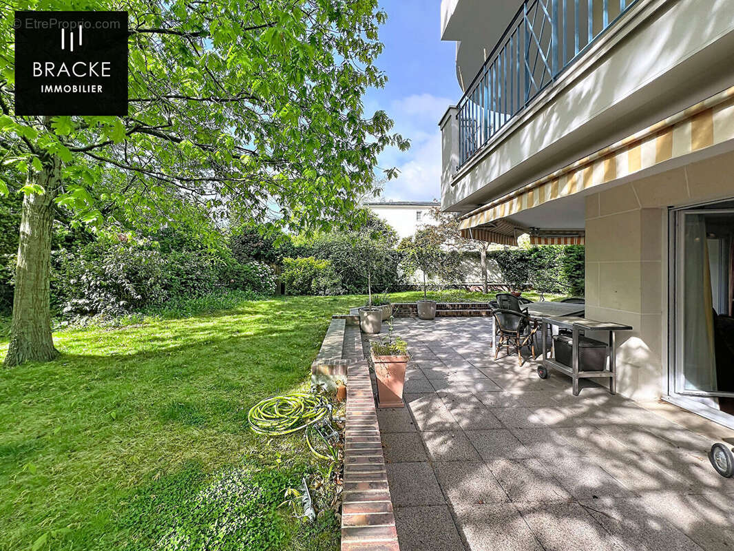 Appartement à LA GARENNE-COLOMBES