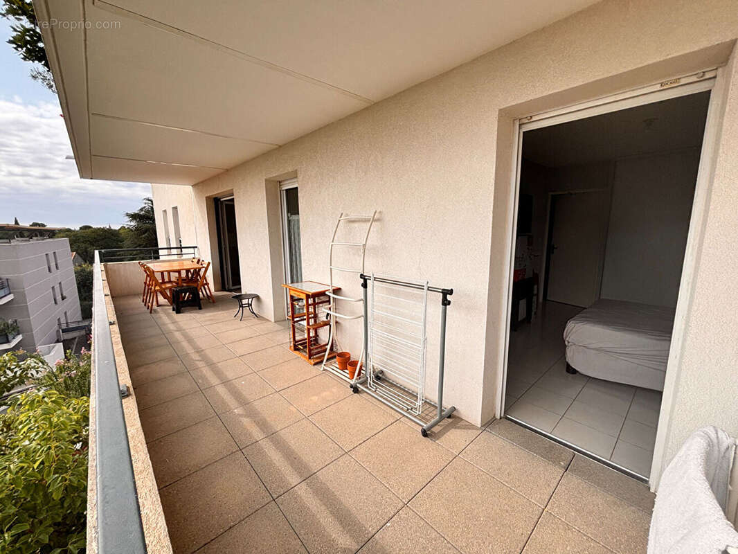 Nimes - magnifique appartement t3 de 63 m2 avec terrasse et box - photo 2
