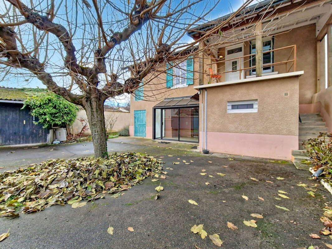 Maison à SAINT-SYMPHORIEN-D&#039;OZON