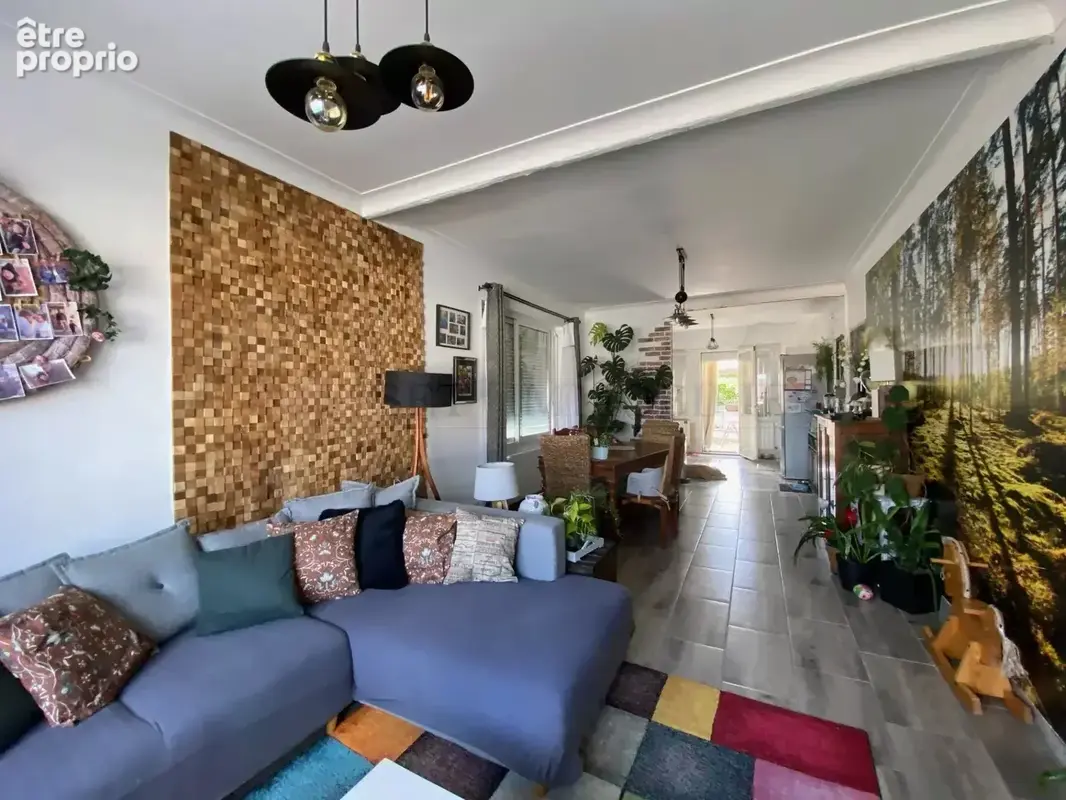 Joli pavillon parfaitement renove sur un terrain clos d’une contenance totale de 716 m². - photo 5