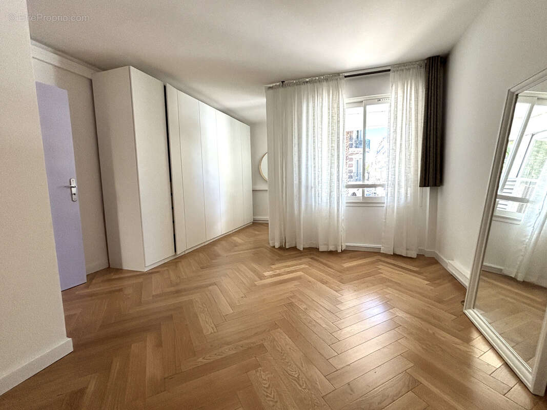 Haute Ville Toulon   Bureaux rénovés avec potentiel d’appartement - photo 5