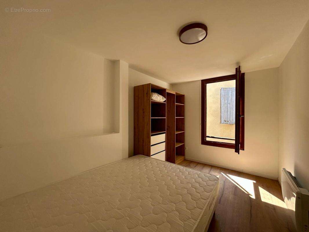 Appartement à VOLONNE