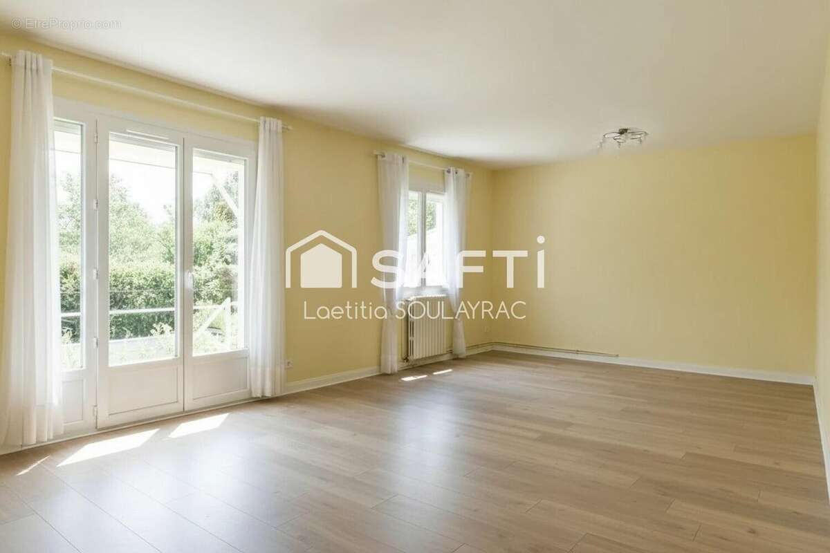 Photo 2 - Maison à CASTRES