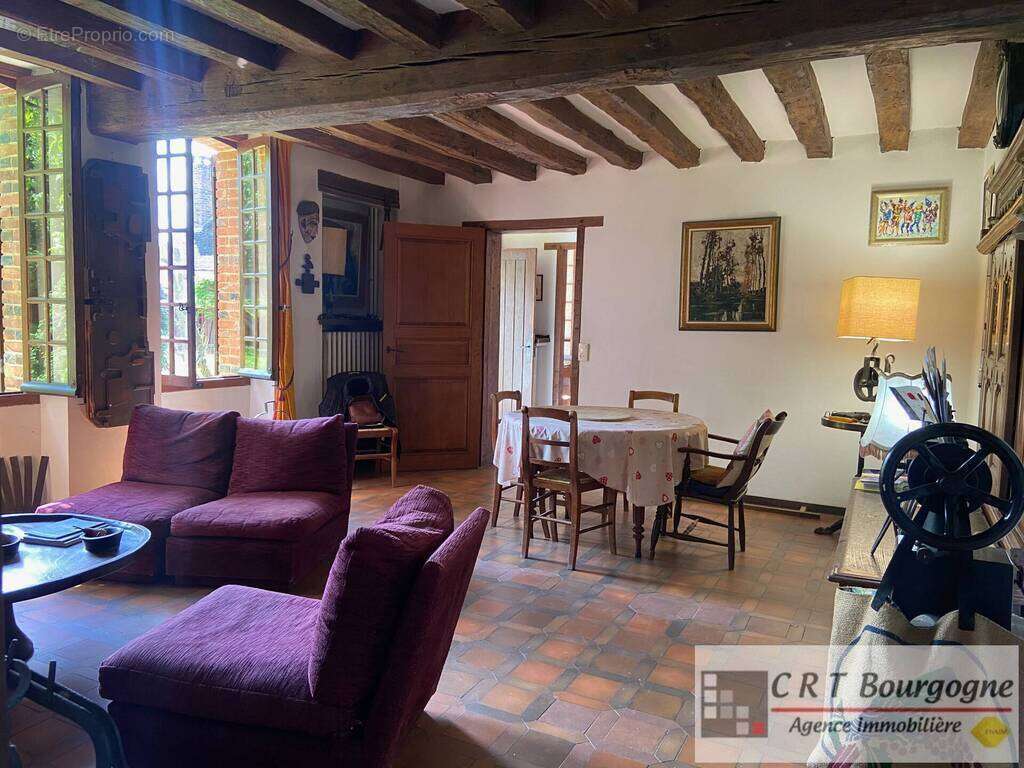 Maison à SAINT-MAURICE-LE-VIEIL