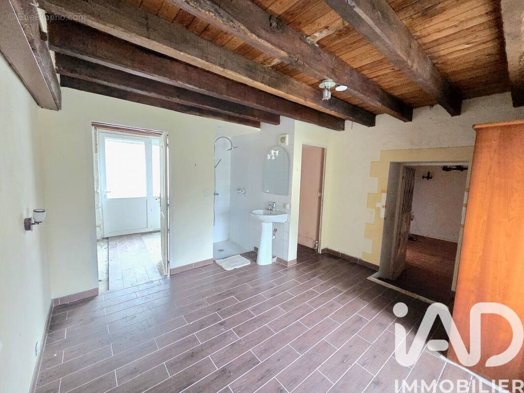 Photo 1 - Maison à BRIGUEIL-LE-CHANTRE