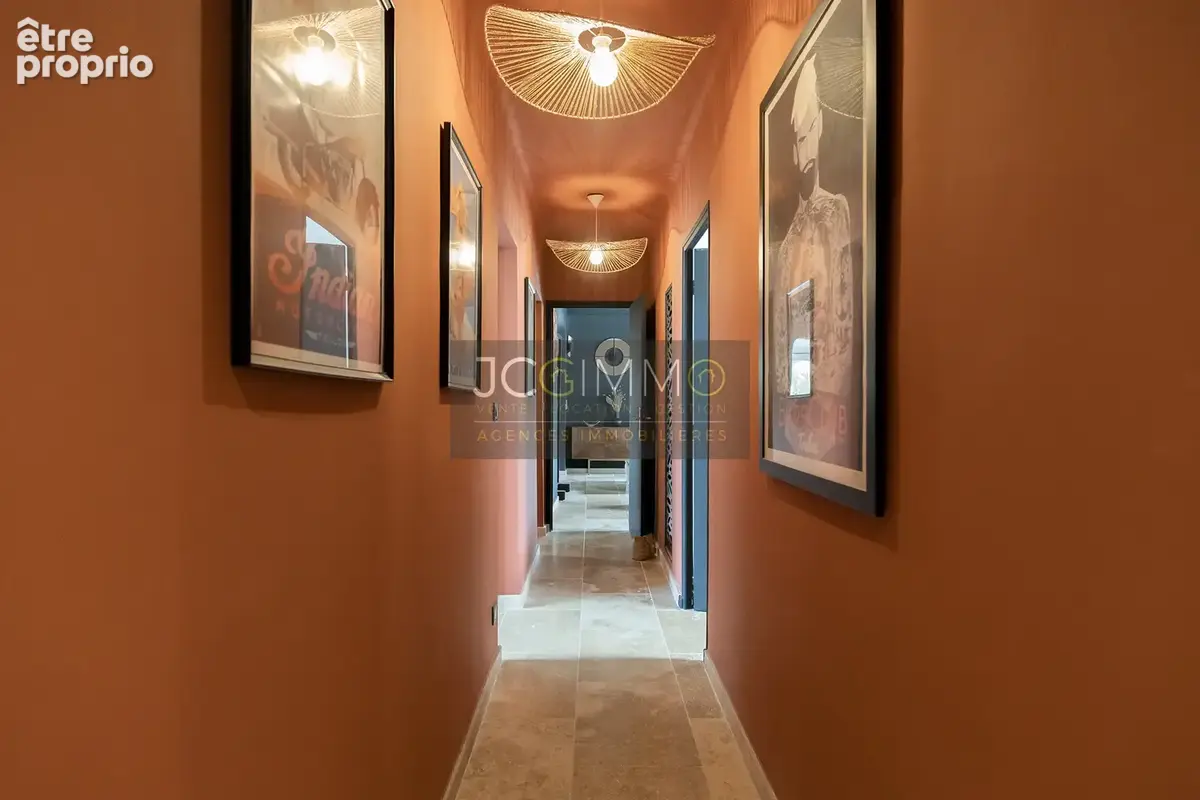 Une villa de plain-pied T5 avec piscine et garage ! - photo 11