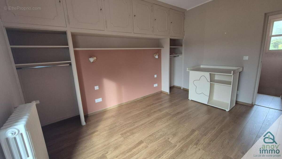 Maison à BLANZAC-PORCHERESSE