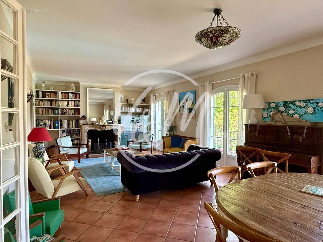Maison 223 m² à Andernos-Les-Bains  - photo 2