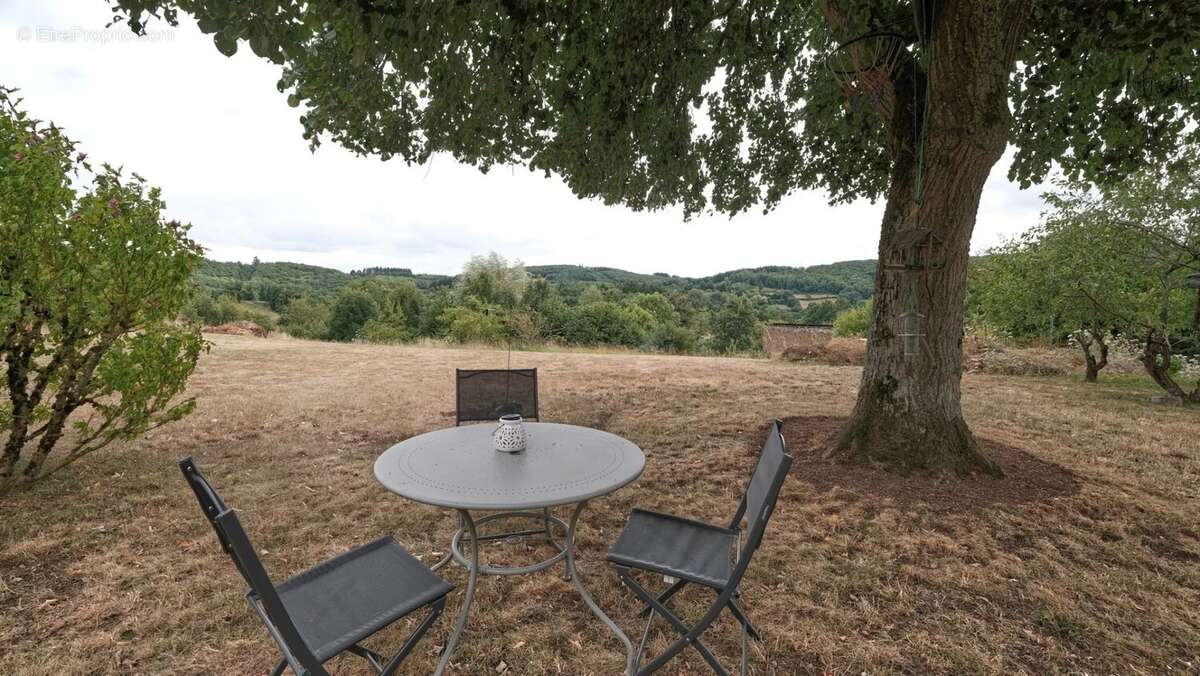 Maison à CHISSEY-EN-MORVAN