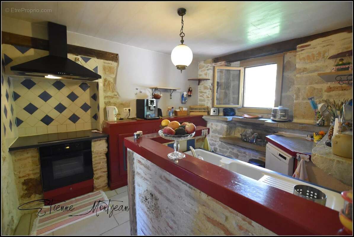 Maison à LAUZES