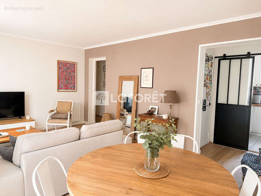 Appartement à LEVALLOIS-PERRET