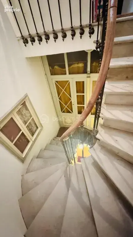 Maison bourgeoise avec commerce de 562 m² pour rénovation partielle - photo 11