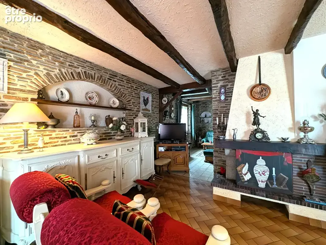 Maison familiale de 247 m² à vendre à Roz-sur-Couesnon - 7 chambres - Terrain de 2 000 m² - Proche bourg et commerces - photo 3