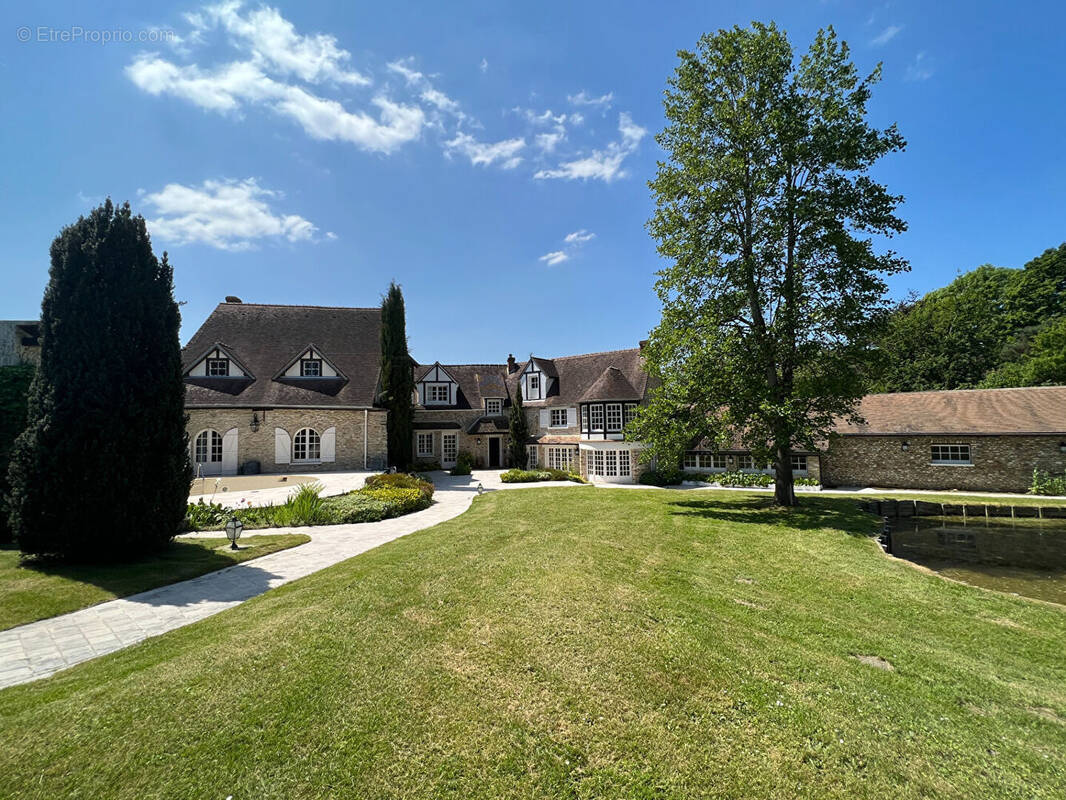 Maison à MONTFORT-L'AMAURY