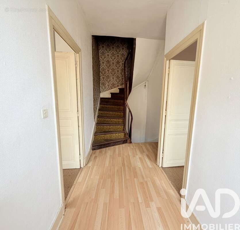Maison 200 m² à Negrondes  - photo 9