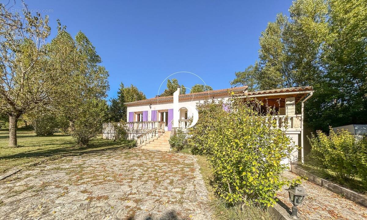 Maison 86 m² à Barjac  - photo 1