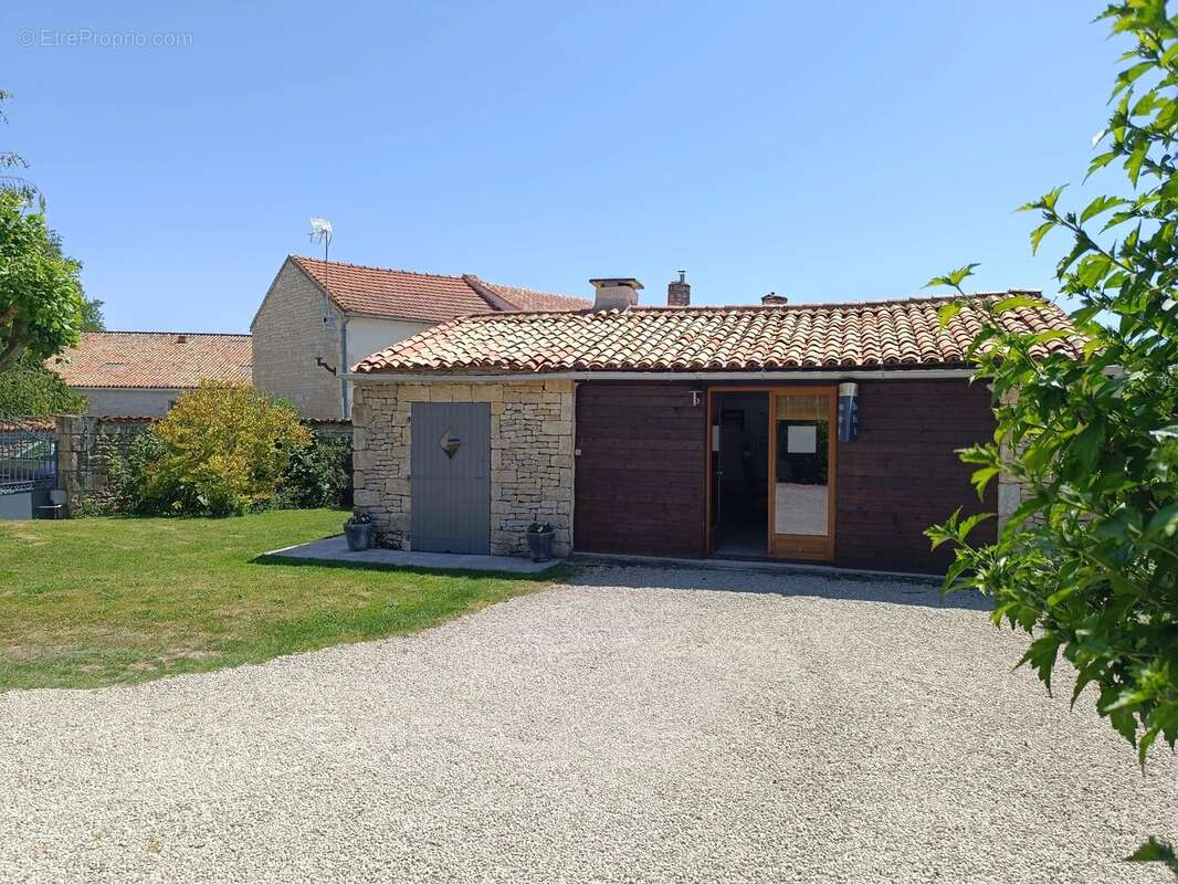 Maison à NIEUL-SUR-L'AUTISE