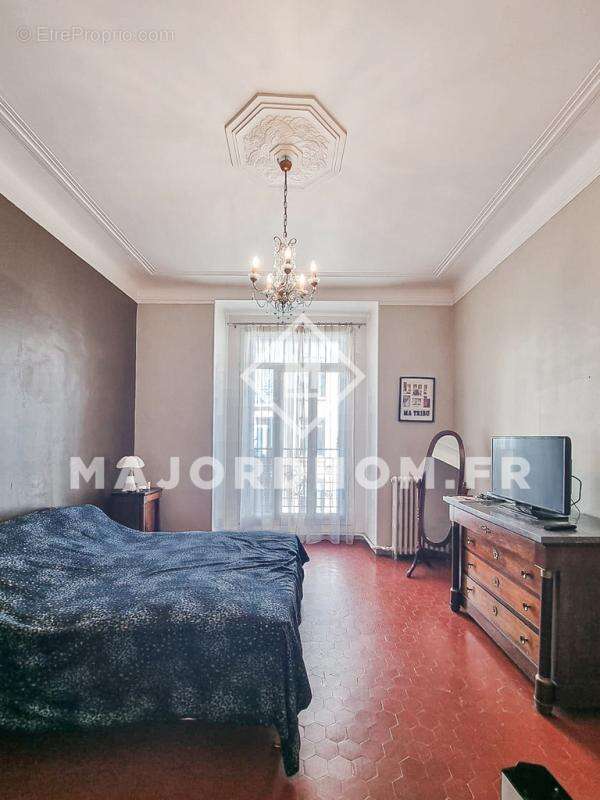 Appartement à MARSEILLE-5E