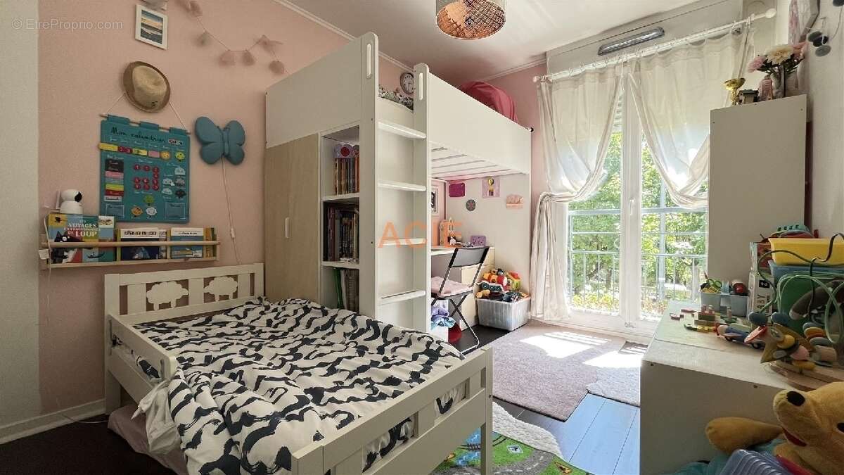 Appartement à LOUVRES