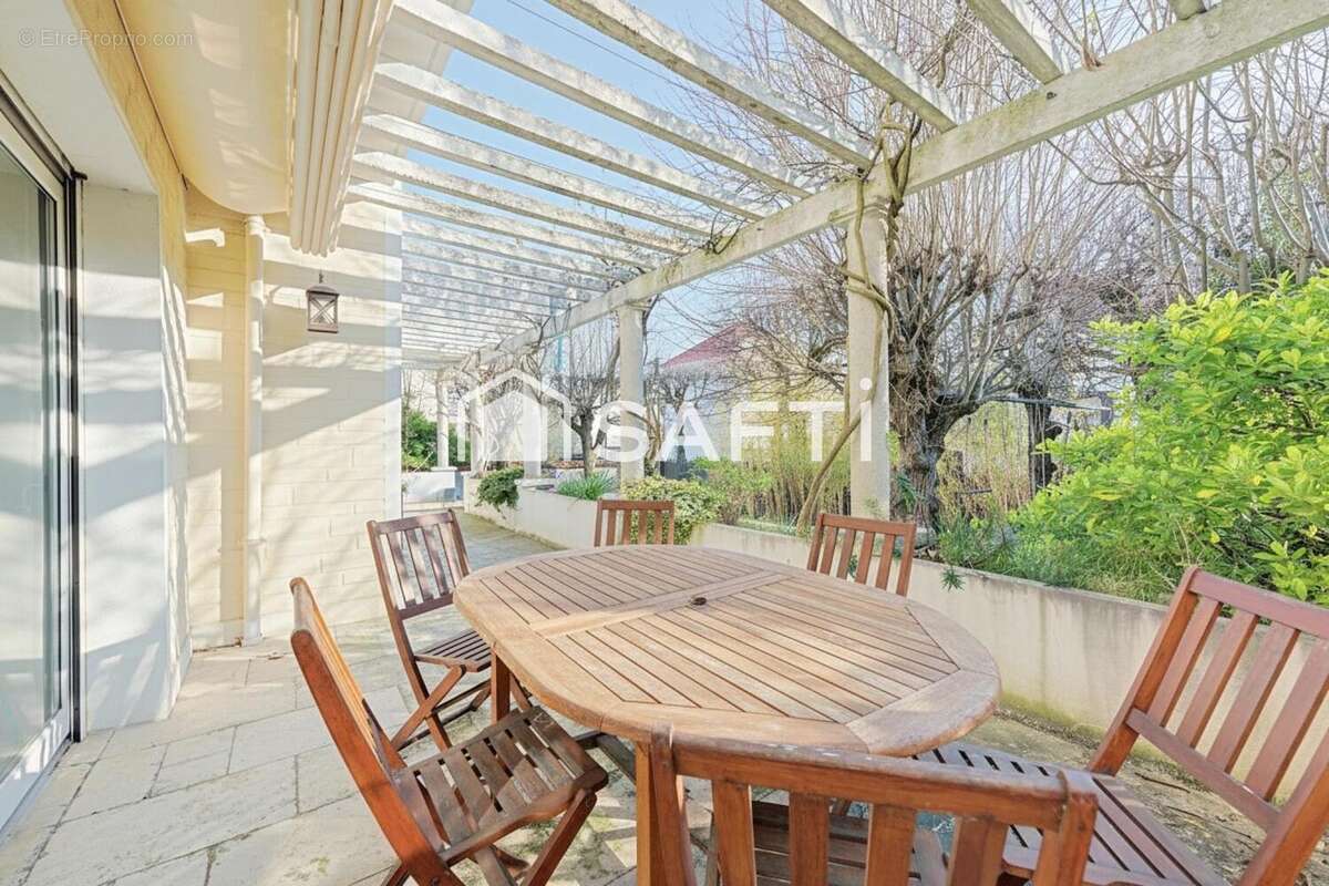 Photo 3 - Maison à SAINT-MAUR-DES-FOSSES