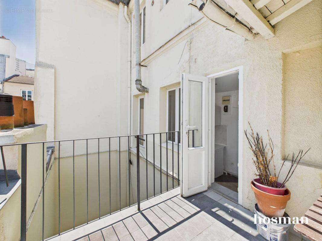 Appartement à PARIS-14E