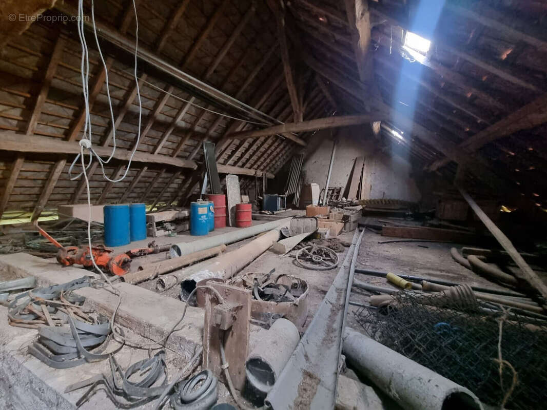 Photo 8 - Parking à UXEAU